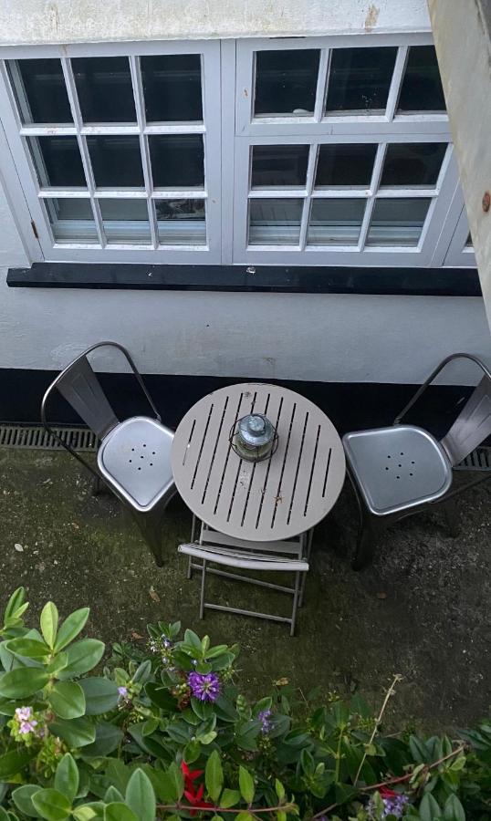 Monmouth House Apartments, Lyme Regis Old Town, Dog Friendly, Parking Esterno foto