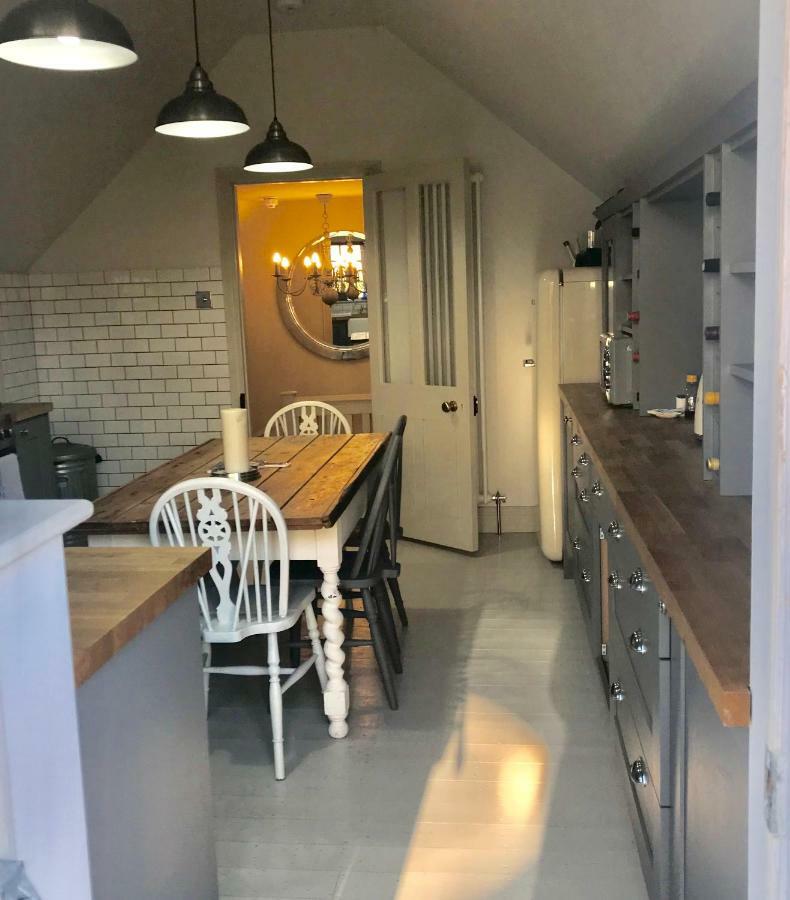 Monmouth House Apartments, Lyme Regis Old Town, Dog Friendly, Parking Esterno foto