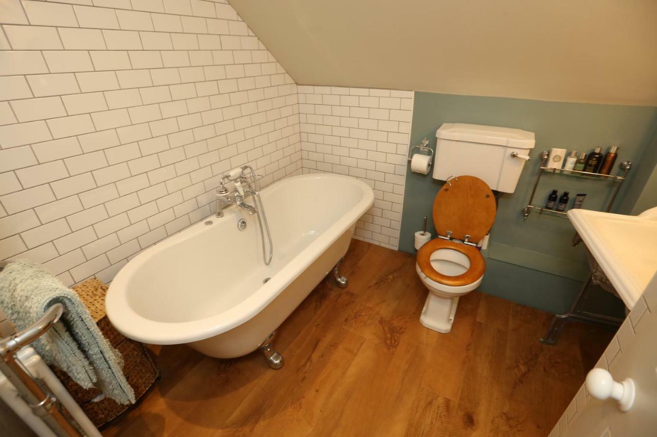 Monmouth House Apartments, Lyme Regis Old Town, Dog Friendly, Parking Esterno foto